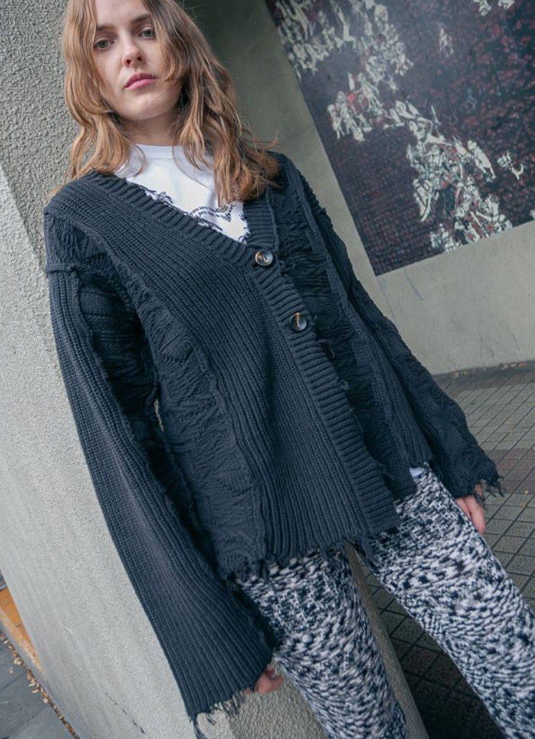 Wave Stripe Crash Knit - Black