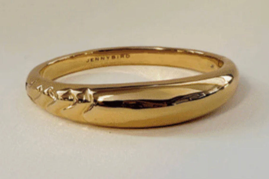 Nelle Bangle